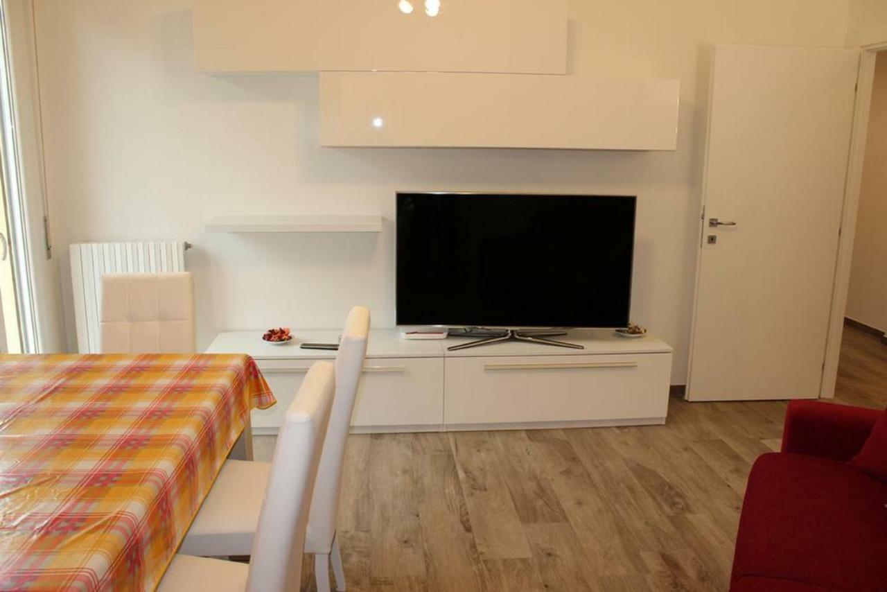 Light & Colours Apartment โบโลญญา ภายนอก รูปภาพ