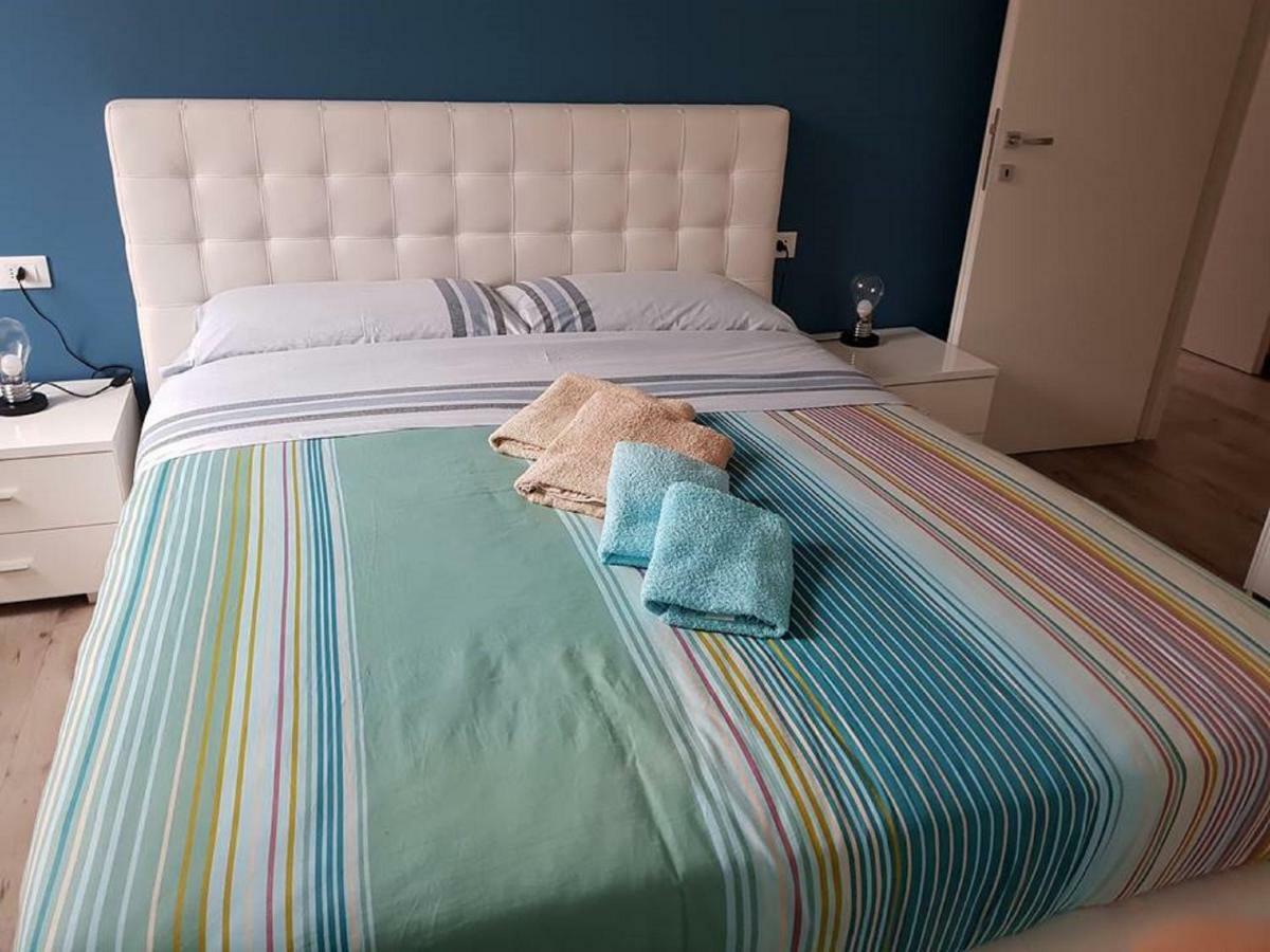 Light & Colours Apartment โบโลญญา ภายนอก รูปภาพ